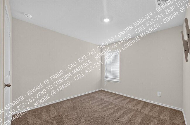 Building Photo - 6111 Shearwater Rd