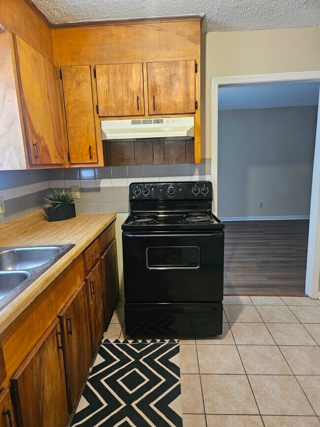 Building Photo - 7317 Patterson Road