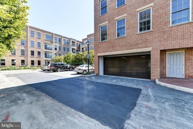 Building Photo - 1115 Cameron St