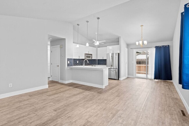 Building Photo - 1613 Barnwood Dr