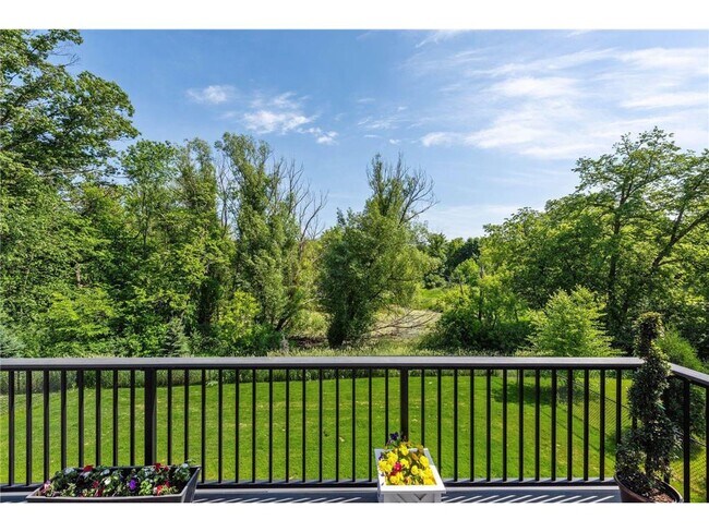 Building Photo - 5596 Orchard Cove