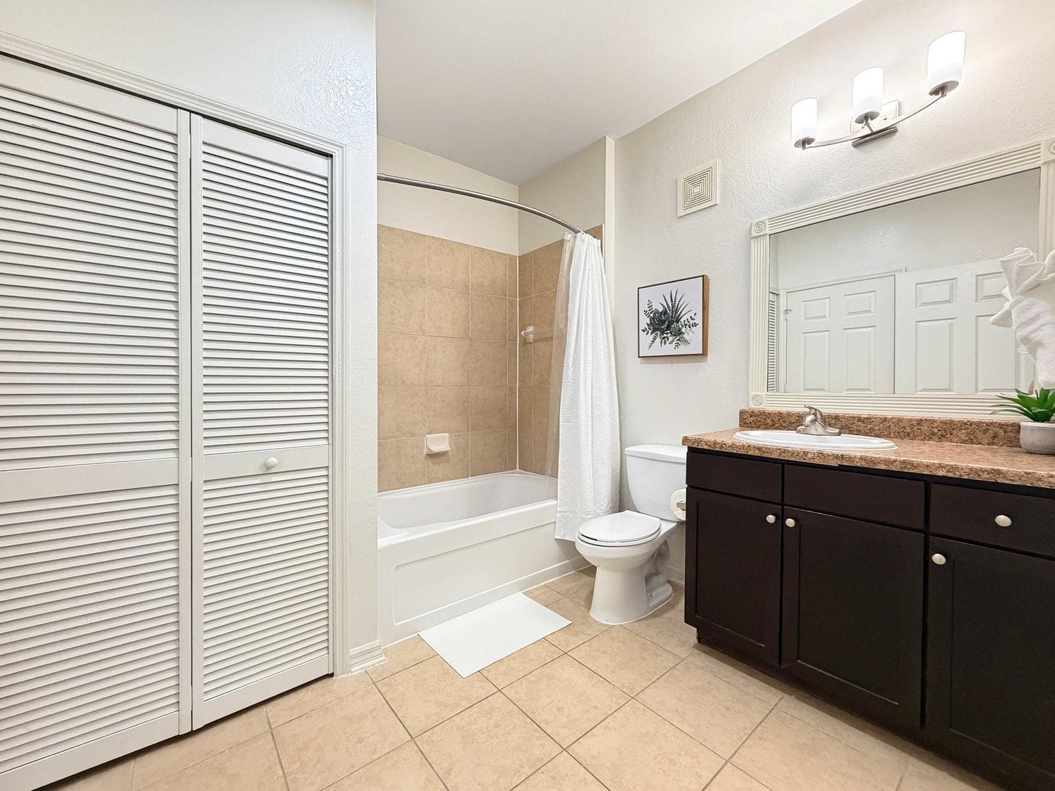 Building Photo - 25150 Lovegrass Dr