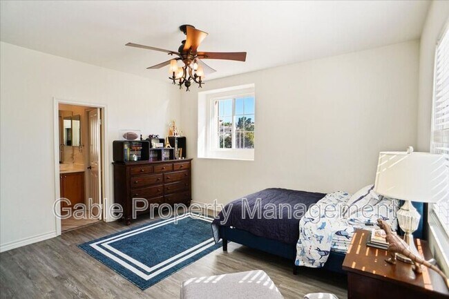 Building Photo - 26155 Lone Rock Ct