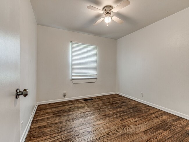 Building Photo - Home for rent close to Tinker AFB and I-240