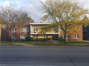 Building Photo - Lakeshore Blvd Apartments