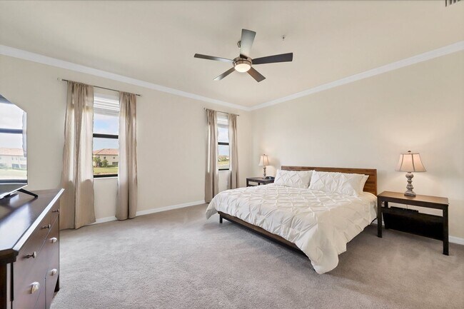 Building Photo - Seasonal Short-Term 3 Bedroom 2.5 Bathroom Townhouse located in Gran Paradiso!