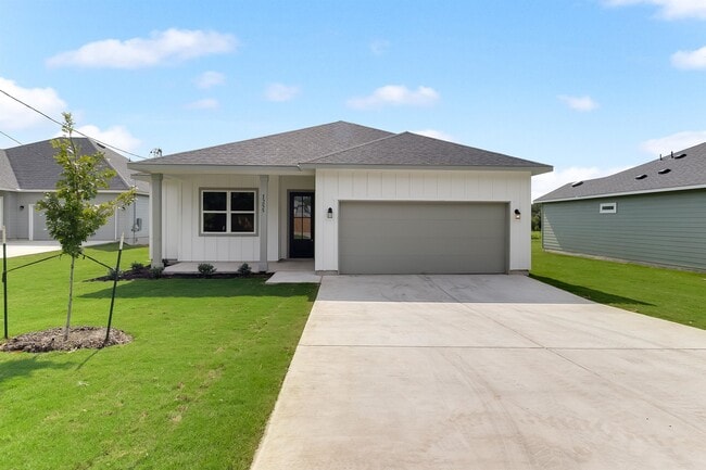 Primary Photo - 1255 Pecan Valley Dr