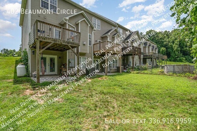Building Photo - 402 Beaumont Cir