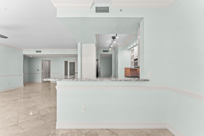 Building Photo - 550 SE Mizner Blvd