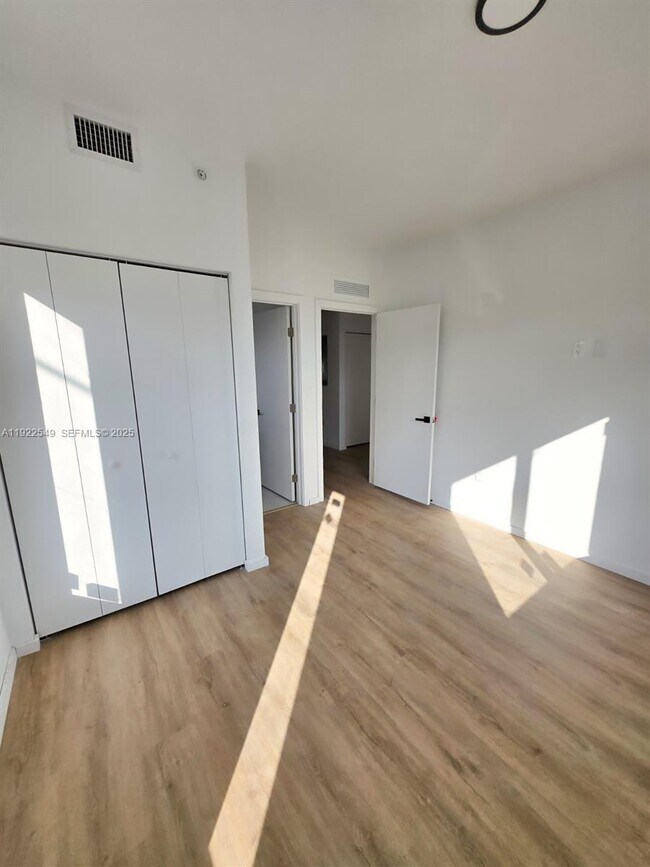 Building Photo - 753 NW 30th St