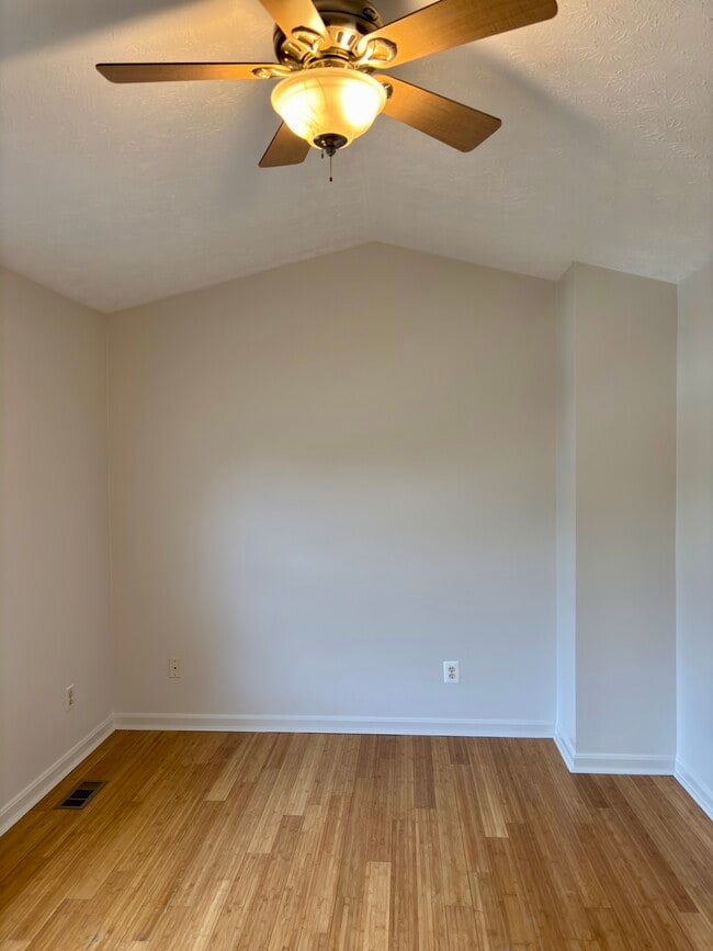 Building Photo - 526 Harbour Ct
