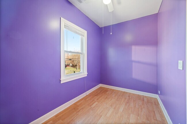 Building Photo - 1815 S Ruble St