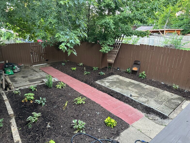 Privacy Fence and Landscaped Yard - 3230 Pennsylvania Ave