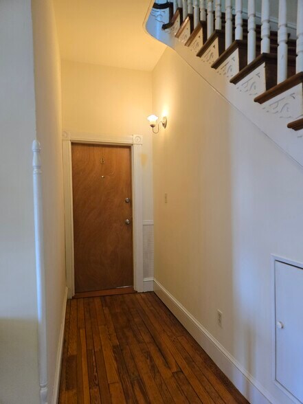 Building Photo - 100 Melvin Ave