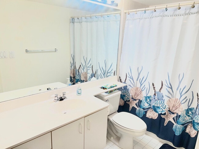 Building Photo - 7831 Granville Dr