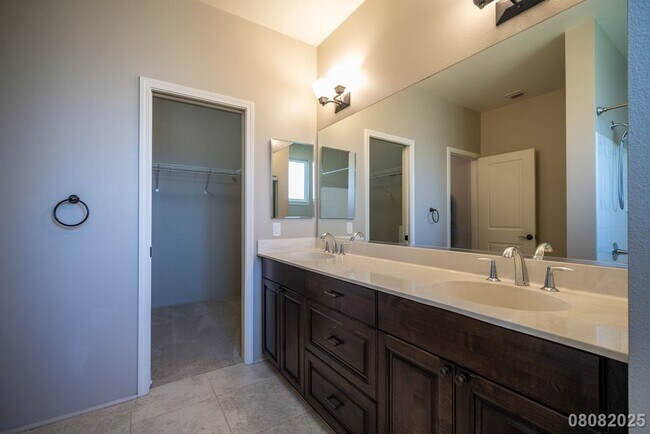 Building Photo - $4700.00 | 4BD/3BA Single Family Home In S...