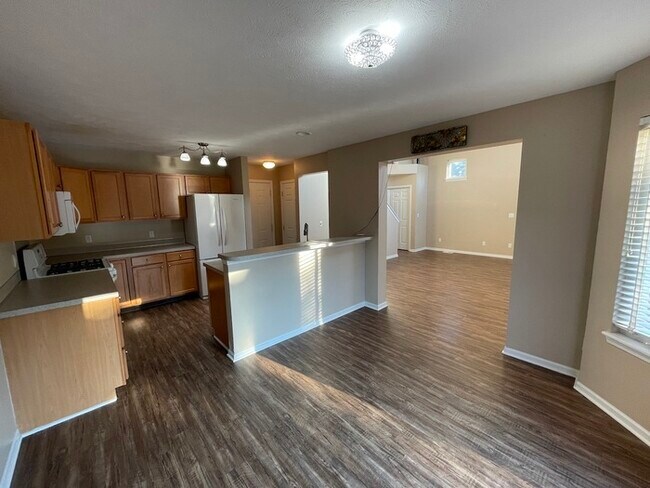 Building Photo - Forest Hills Condo 2 Bedroom  Clements Mill