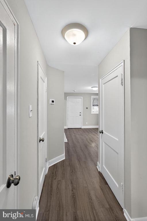 Building Photo - 1001 Burnside Rd