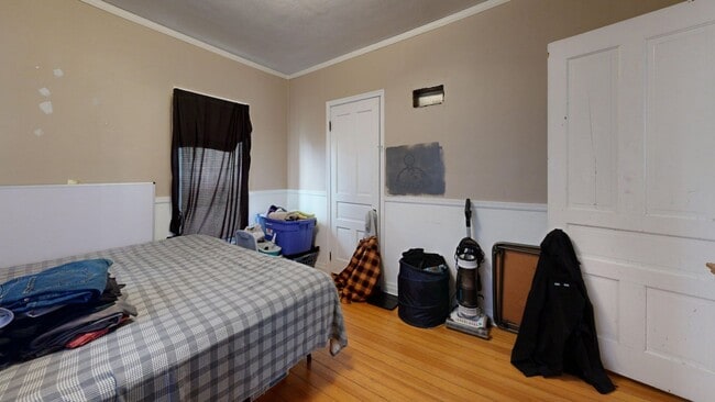 Building Photo - 2 bedroom - Main floor