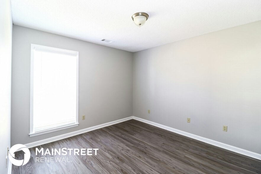 Building Photo - 3827 Richbrook Dr