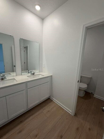 Building Photo - 5195 Loyalty Dr