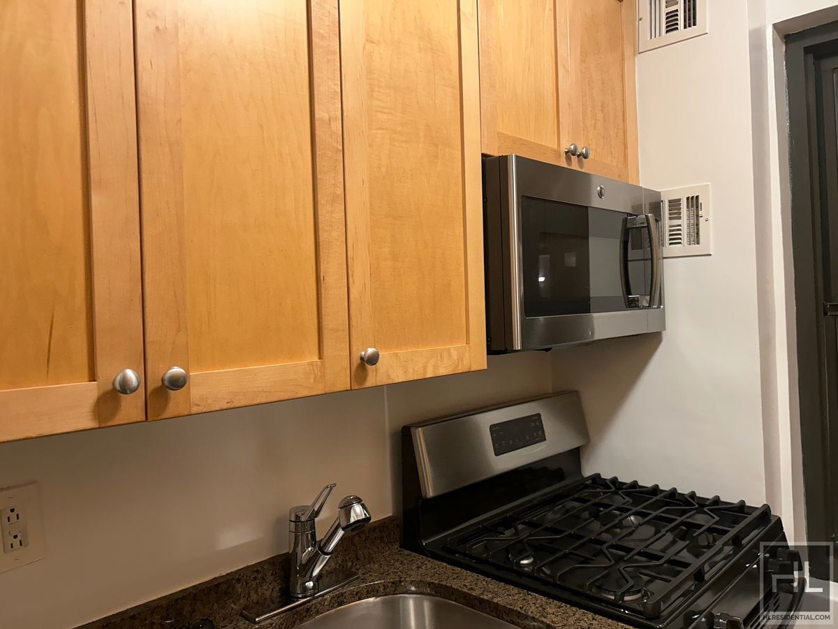 Building Photo - EAST 56 STREET