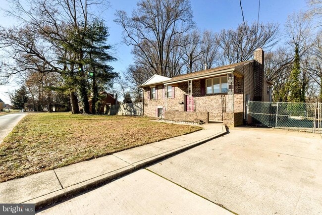 Building Photo - 722 Glenside Dr