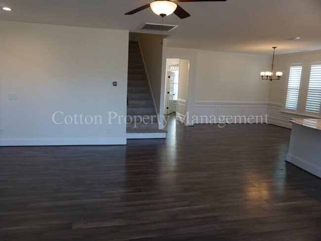 Building Photo - 33 Meon Ln