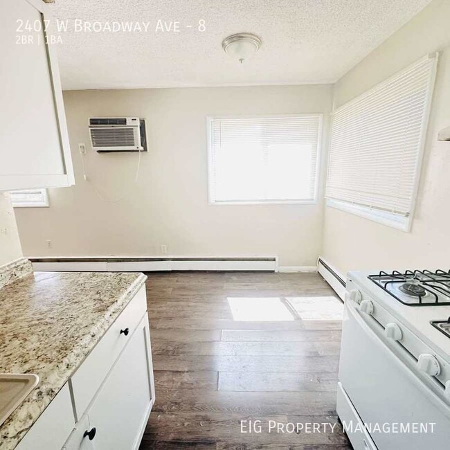 Building Photo - Available 6/20/2024