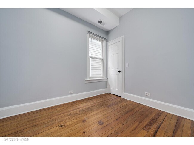 Building Photo - 3750 W Cortland St