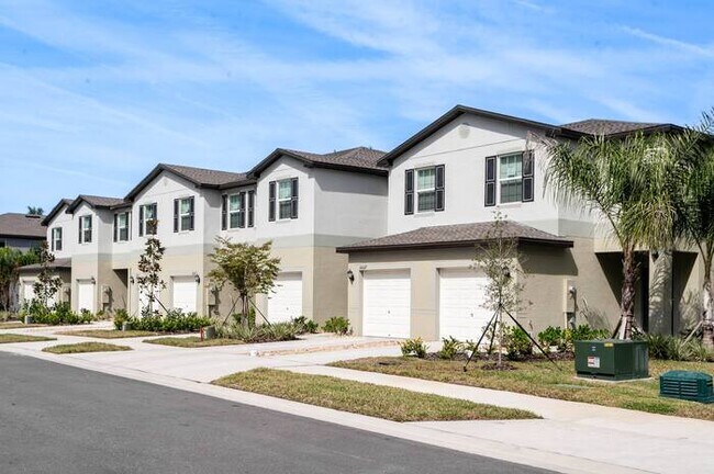 Building Photo - 37722 Leafside Ln