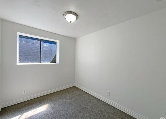 Building Photo - 5644 3850 W