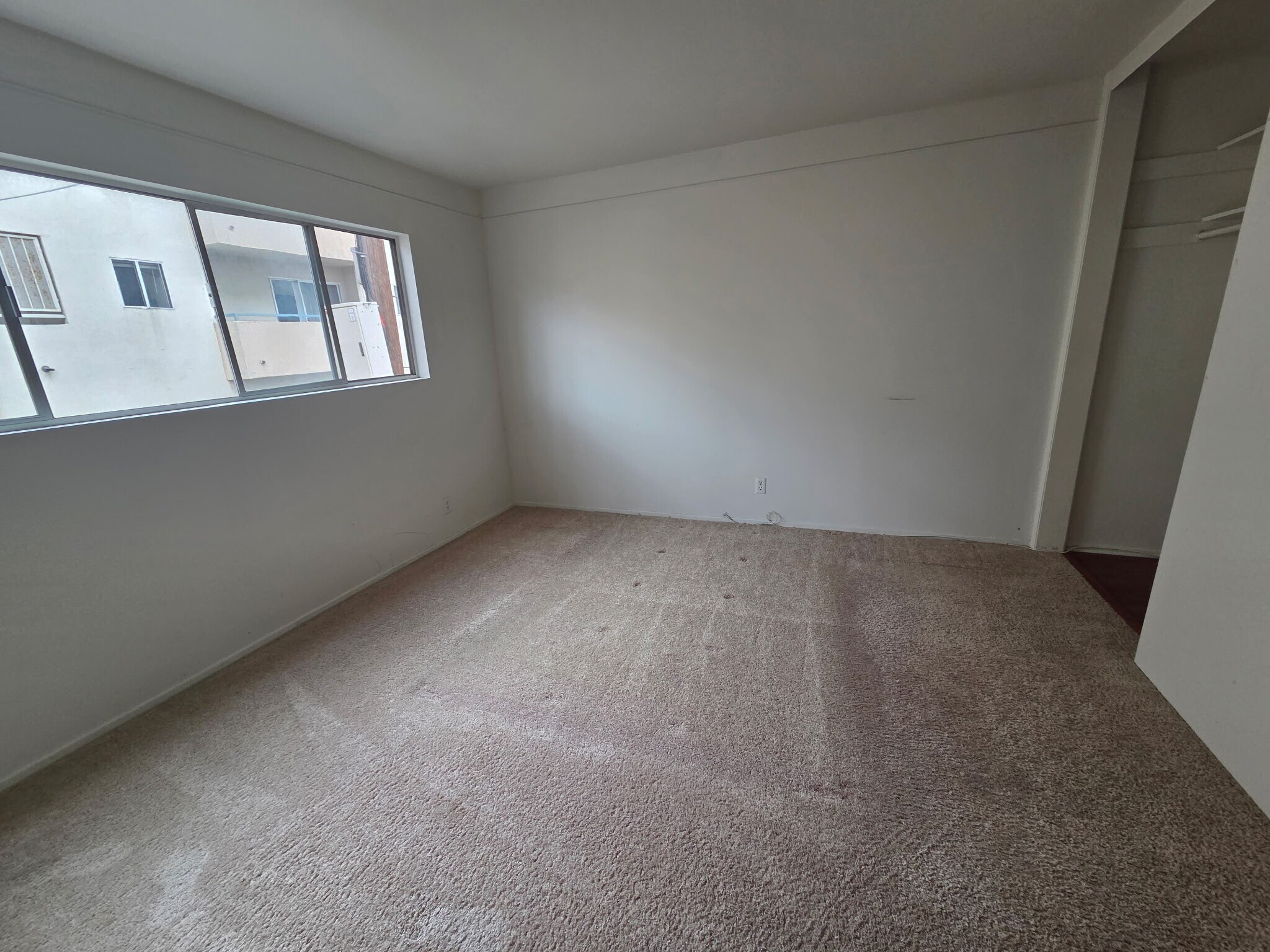 Building Photo - 3834 Mentone Ave