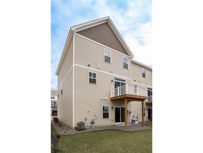 Building Photo - 17638 96th Pl N