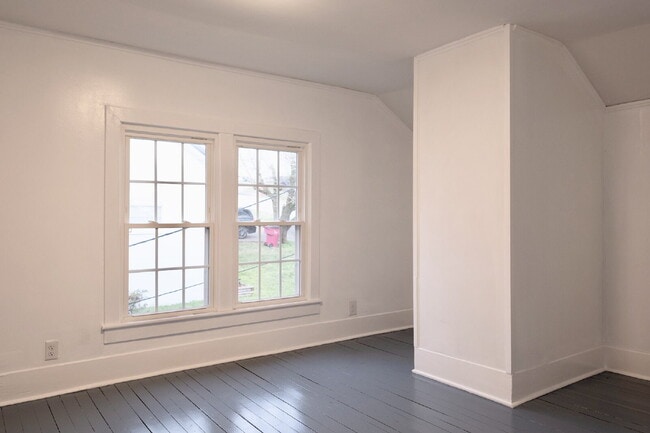 Building Photo - Beautifully Renovated Home in the Heart of Carthage – Character, Charm, and Modern Updates