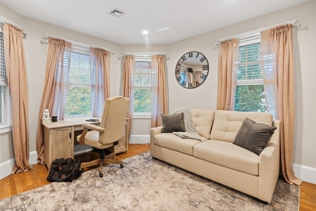 Building Photo - 14 Hood St