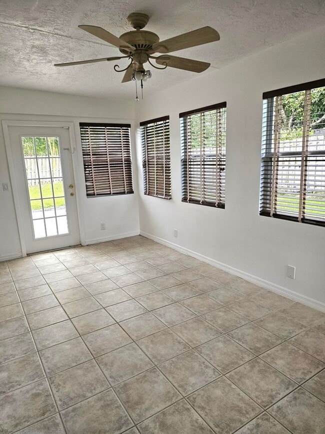 Building Photo - 12191 Broadleaf Ct