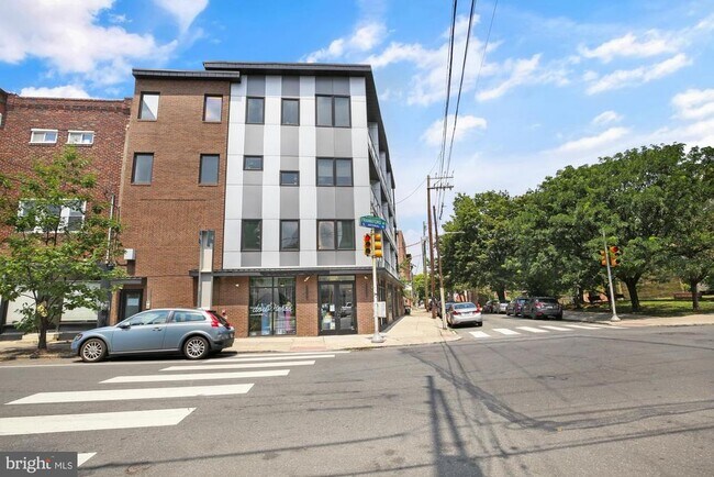 Building Photo - 2050 Frankford Ave
