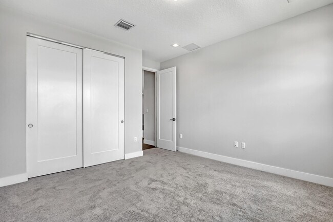 Building Photo - 13025 Feathering Wy