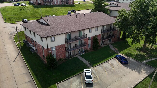 Building Photo - 819 Southwest Blvd