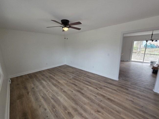 Building Photo - Renovated 3-Bed/2-Bath Home with Carport & Fenced Yard – Near Fort Campbell!