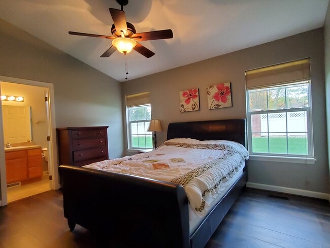 Building Photo - 8937 Merryvale Dr