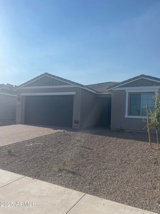 Building Photo - 7700 W Saddlehorn Rd