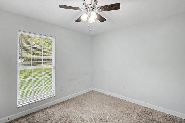 Building Photo - 10179 Hwy 196 W