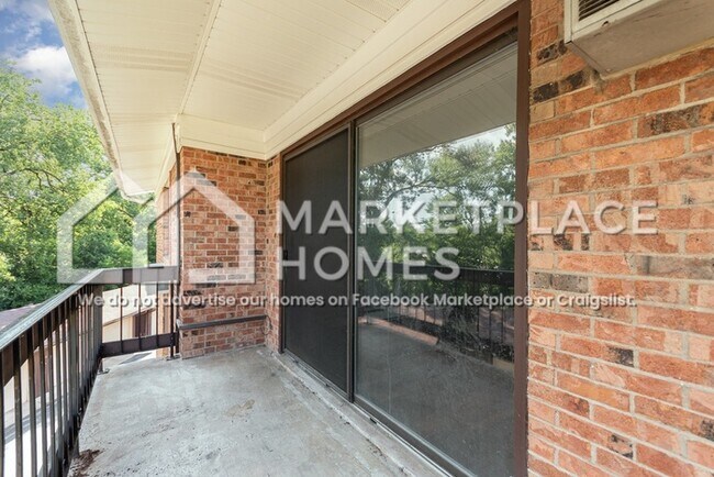 Building Photo - 916 Olive Rd