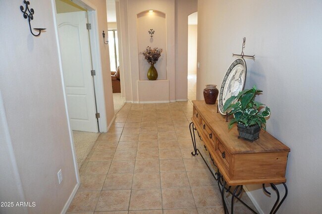 Building Photo - 1821 W Glenhaven Dr