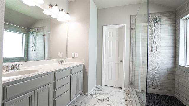 Building Photo - 2010 Diamondback