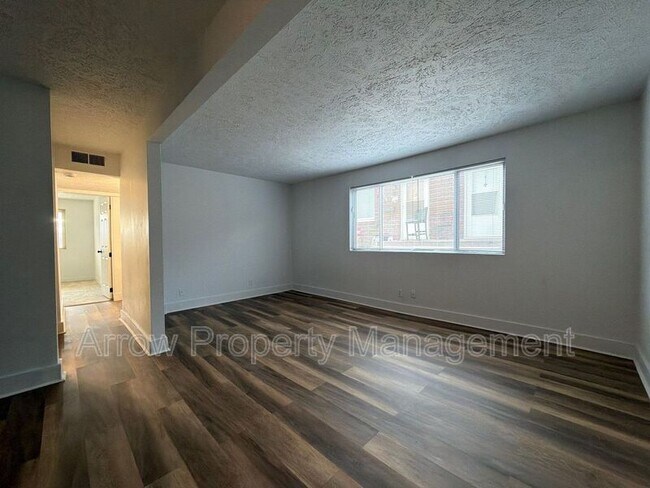 Building Photo - 1215 E Street-4