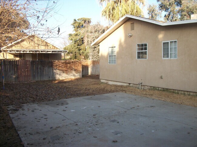 Building Photo - G03- 626&amp;626.5 OLIVE ST