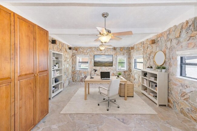 Building Photo - 3471 14th Ave N